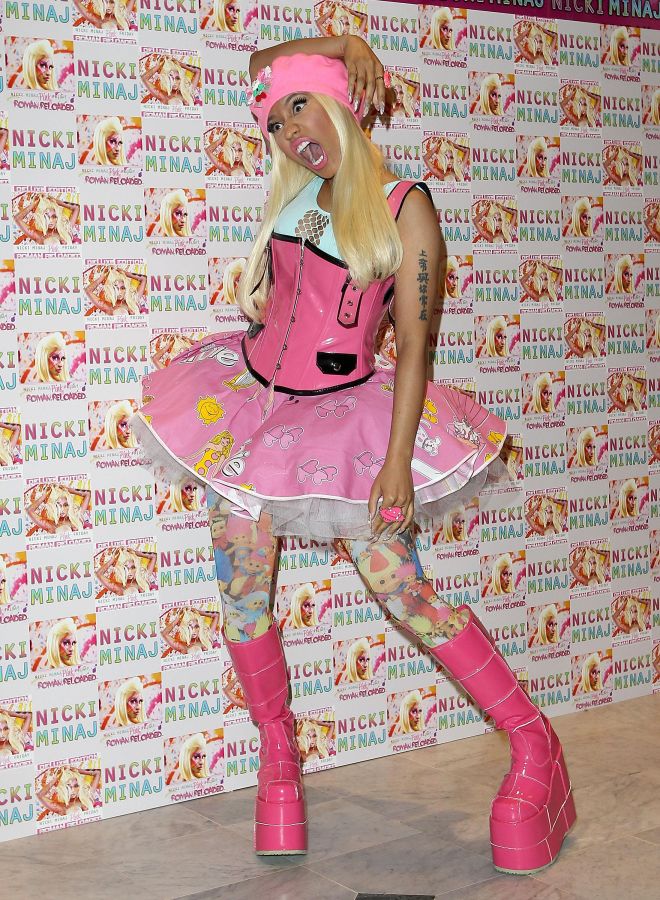 Nicki Minaj - Album Signing
